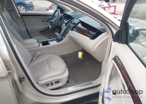 2010 Ford Taurus Limited from USA, damaged, VIN 1FAHP2FW9AG120710